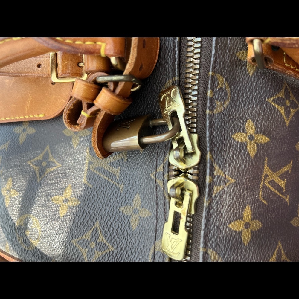Louis Vuitton Keepall - Picture 8 of 16
